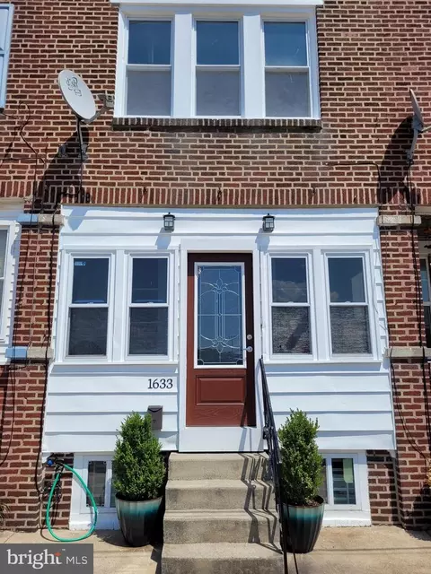 1633 S Dover St, Philadelphia, PA 19145