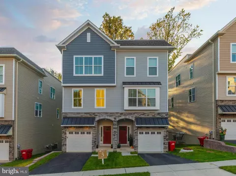 6701 Cinnaminson Ct #17, Philadelphia, PA 19128