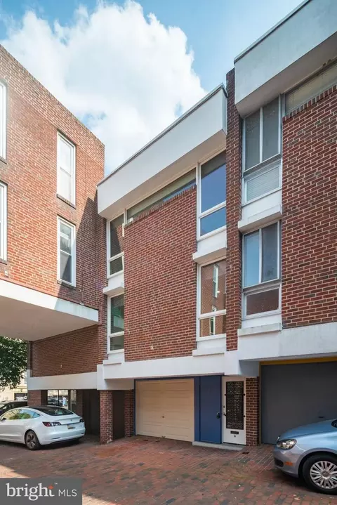 4 University Mews, Philadelphia, PA 19104