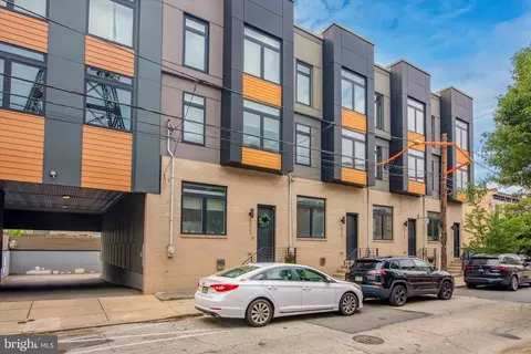 2420 E Gordon St, Philadelphia, PA 19125