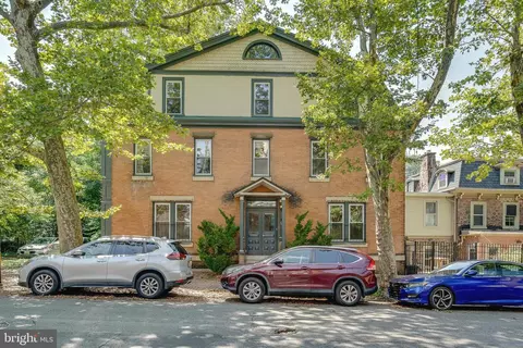300 S 41st St, Philadelphia, PA 19104