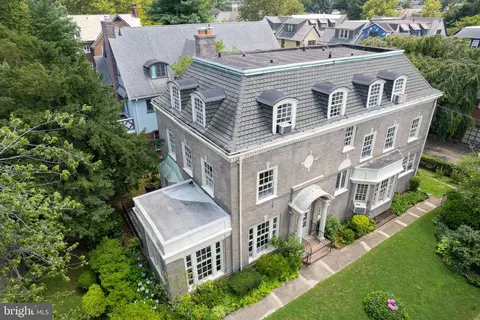 4614 Pine St, Philadelphia, PA 19143