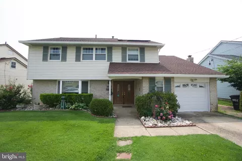 1852 Greymont St, Philadelphia, PA 19116