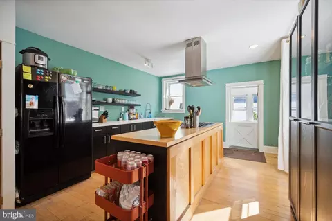 2021 E Firth St, Philadelphia, PA 19125