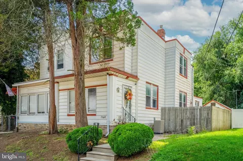 7048 Shelbourne St, Philadelphia, PA 19111
