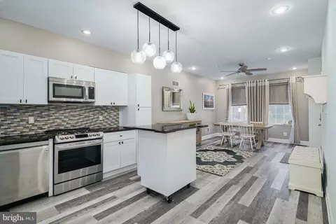 1707 Carpenter St #A, Philadelphia, PA 19146