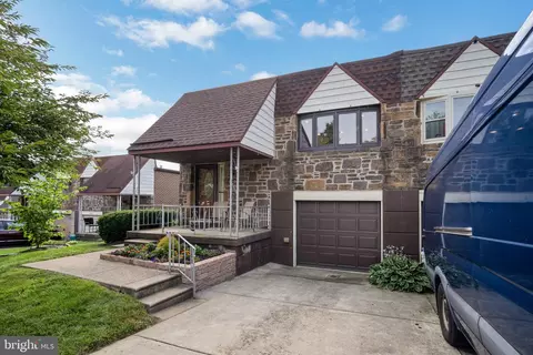 15131 Ina Dr, Philadelphia, PA 19116