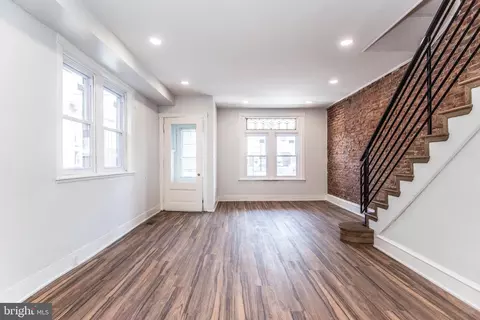 1009 W Rockland St, Philadelphia, PA 19141