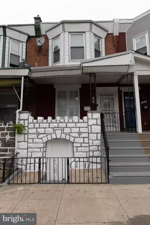 5425 Race St, Philadelphia, PA 19139