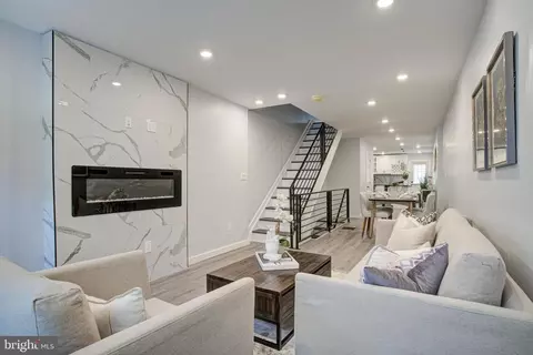2505 N Lee St, Philadelphia, PA 19125