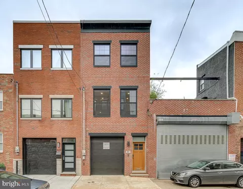 807 Fernon St, Philadelphia, PA 19148