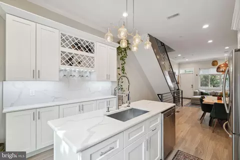 1533 S Woodstock St, Philadelphia, PA 19146