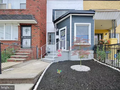 2558 S 67th St, Philadelphia, PA 19142
