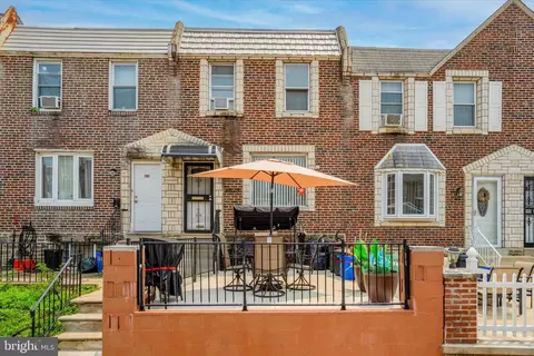 4629 Shelbourne St, Philadelphia, PA 19124