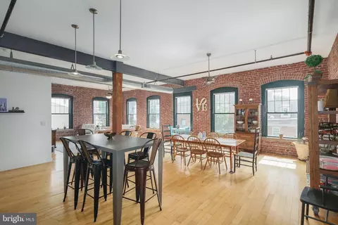 1125 E Columbia Ave #201, Philadelphia, PA 19125