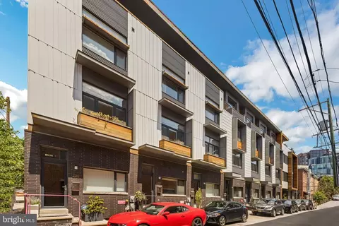233 W George St, Philadelphia, PA 19123