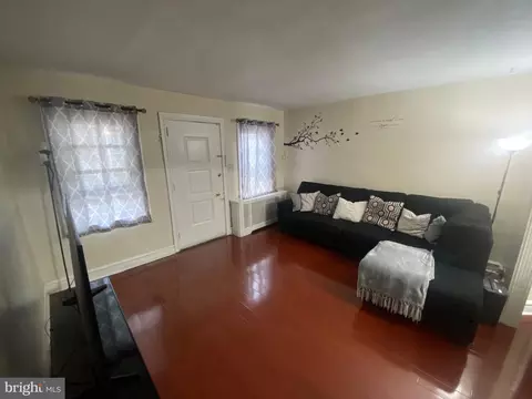 168 Sparks St, Philadelphia, PA 19120