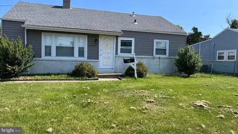 9995 Haldeman Ave, Philadelphia, PA 19115
