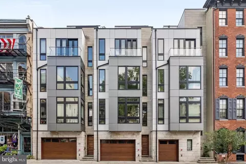 242 Arch St, Philadelphia, PA 19106