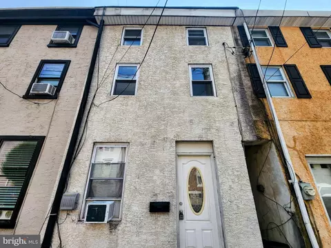 4452 Silverwood St, Philadelphia, PA 19127