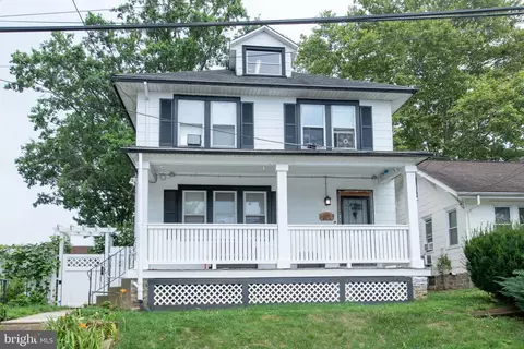 224446 Afton St, Philadelphia, PA 19152