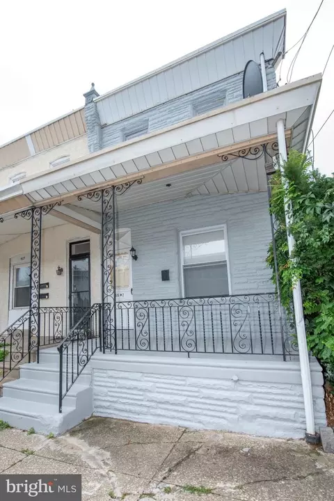 515 Green Ln, Philadelphia, PA 19128