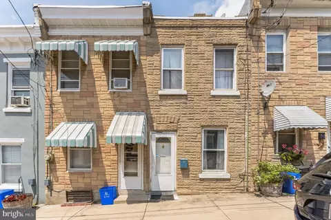 110 Davis St, Philadelphia, PA 19127