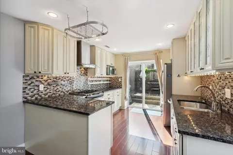 826 N 23rd St, Philadelphia, PA 19130