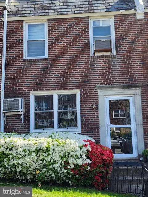 150 Osborn St, Philadelphia, PA 19128
