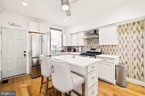 2520 E Sergeant St, Philadelphia, PA 19125