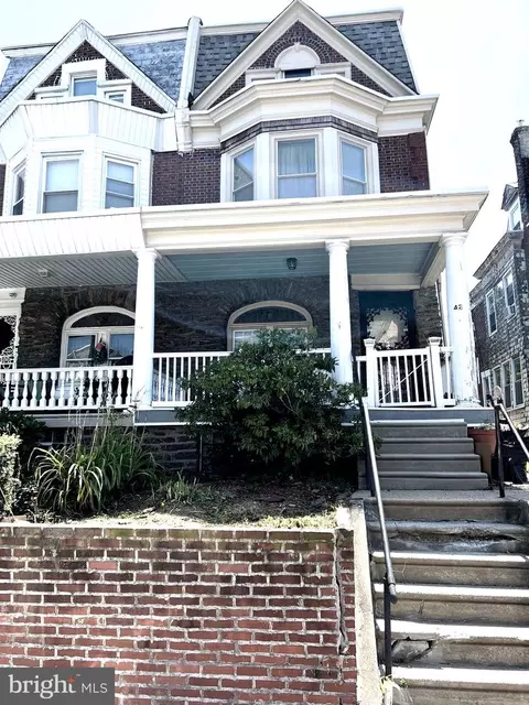 42 Tulpehocken E, Philadelphia, PA 19144