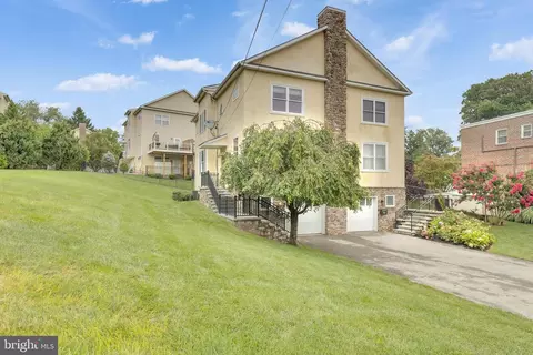 726 Hagner St, Philadelphia, PA 19128