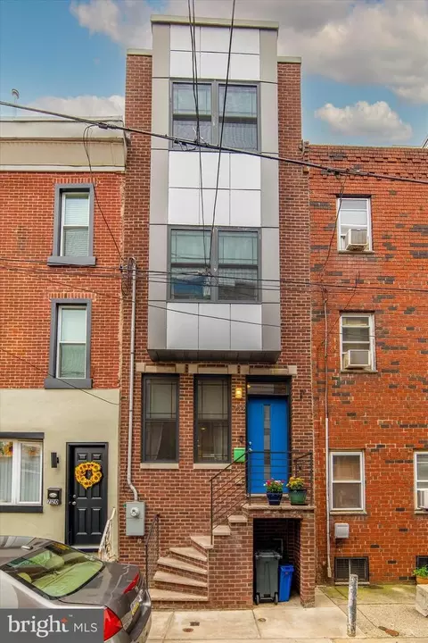 722 Emily St, Philadelphia, PA 19148