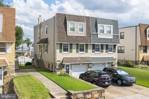 9941 Jeanes St, Philadelphia, PA 19115
