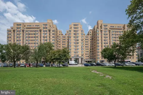 2601 Pennsylvania Ave #1030, Philadelphia, PA 19130