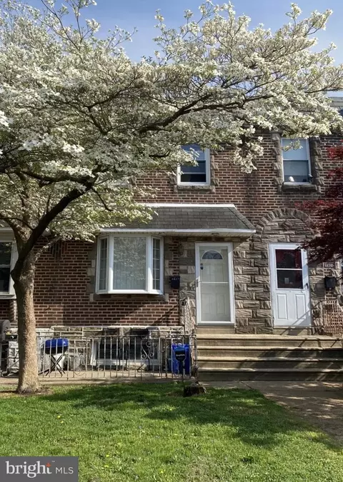 6637 Erdrick St, Philadelphia, PA 19135
