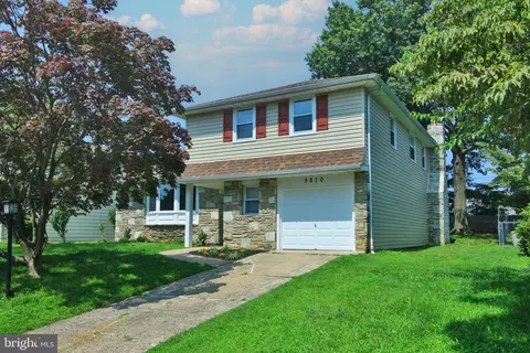 9810 Walley Ave, Philadelphia, PA 19115