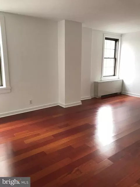 219 S 29 S 18th St #1112, Philadelphia, PA 19103