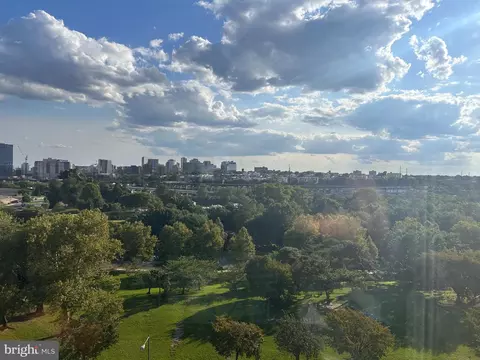2601 Pennsylvania Ave #824, Philadelphia, PA 19130