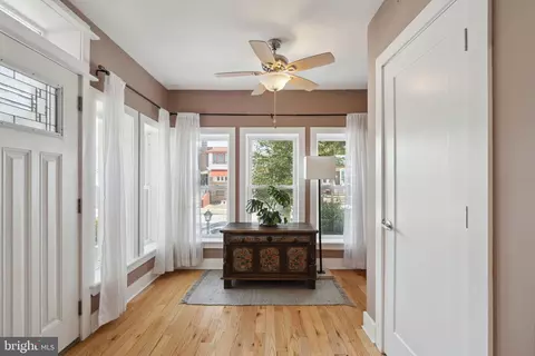 3218 N 33rd St, Philadelphia, PA 19129