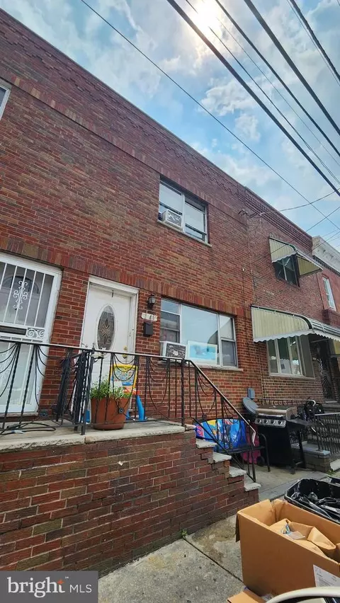 2547 S 10th St, Philadelphia, PA 19148