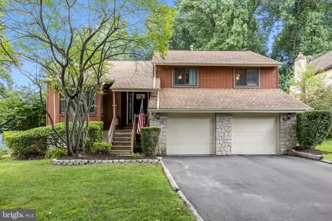 931 Caledonia St, Philadelphia, PA 19128