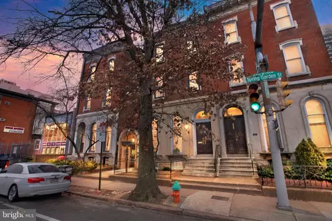 1928 Spring Garden St #1, Philadelphia, PA 19130