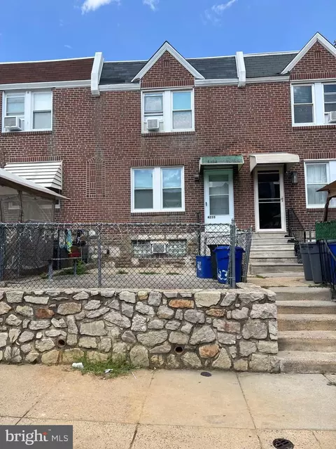 4233 Chippendale St, Philadelphia, PA 19136