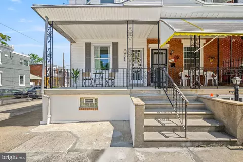 92 E Hortter St, Philadelphia, PA 19119