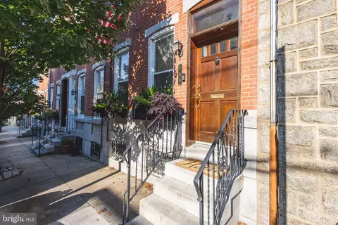886 N Pennock St, Philadelphia, PA 19130