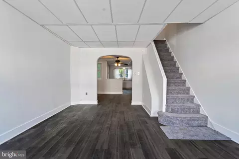 6532 Regent St, Philadelphia, PA 19142