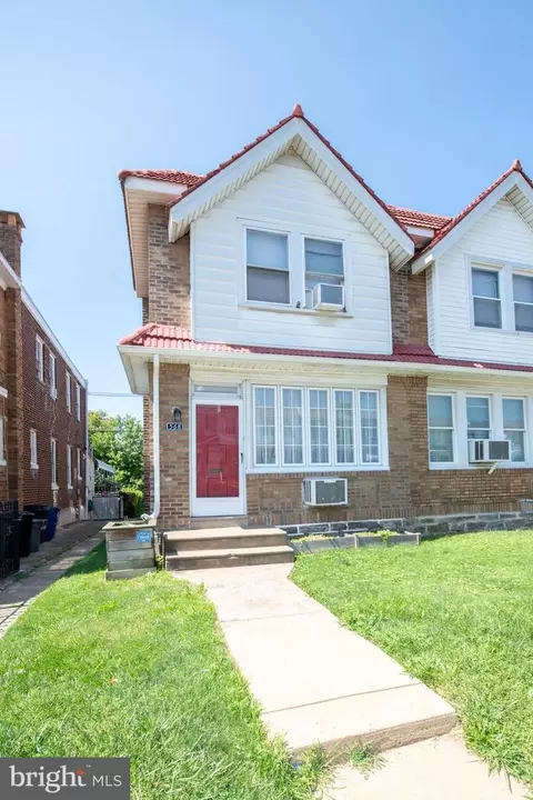 568 E Sanger St, Philadelphia, PA 19120