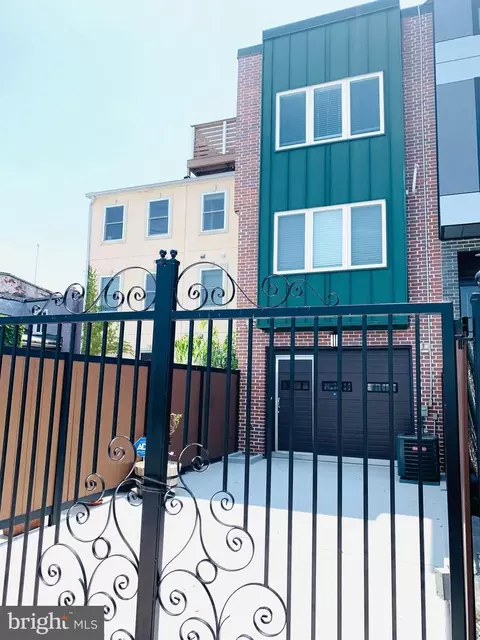 2548 Webb St, Philadelphia, PA 19125