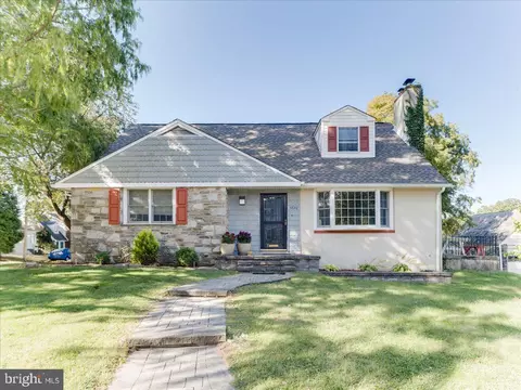 7830 Granville Rd, Philadelphia, PA 19128